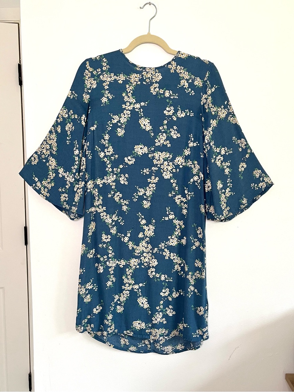 GP & J Baker x H&M Blue Floral Flowy Flare Sleeve Shift Dress Boho Cottagecore 4